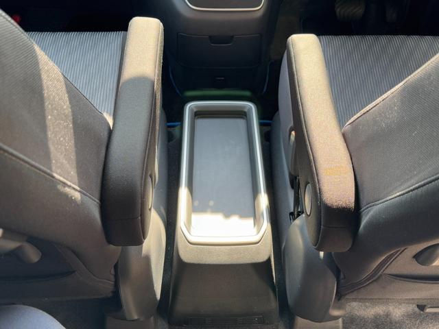 セレナ ｅ－パワー　ハイウェイスターＶ　冠水歴車ナビＴＶバックカメラ全方位モニターＥＴＣ車載器リヤフリップダウンモニター両側パワースライドドアスマートキーＰスタートイモエマージェンシーブレーキ踏み間違え防止セーフティパックＡ禁煙車（64枚目）