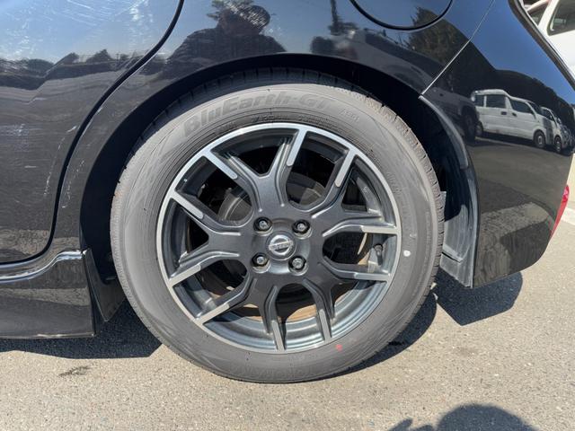 ノート ｅ－パワーニスモ　冠水歴車ナビＴＶバックカメラ全方位モニターＢＴオーディオ対応エマージェンシーブレーキ衝突軽減ブレーキ横滑り防止装置白線逸脱警報スマートキーＰスタートイモビライザー禁煙車プライバシーガラスリヤスポ（35枚目）