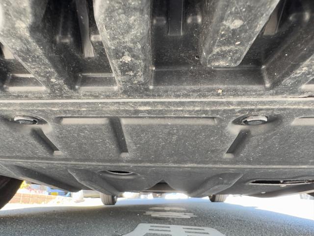 ノート Ｘ　ＦＯＵＲ　冠水歴車４ＷＤナビアラウンドビューモニターＥＴＣ車載器エマージェンシーブレーキ衝突軽減ブレーキ踏み間違え防止ブラインドスポットモニターステアリングヒーター禁煙リヤクロストラフィックアラート（19枚目）