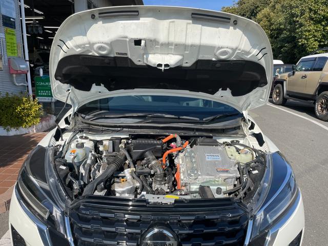 キックス Ｘ　冠水歴車ナビＴＶバックカメラ全方位モニターＥＴＣ車載器ＣＤＤＶＤ再生ＢＴオーディオ対応禁煙車前席シートヒーターエマージェンシーブレーキサポート衝突軽減ブレーキ付踏み間違え防止ステアリングヒーター（33枚目）