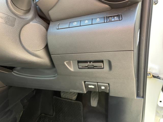 キックス Ｘ　冠水歴車ナビＴＶバックカメラ全方位モニターＥＴＣ車載器ＣＤＤＶＤ再生ＢＴオーディオ対応禁煙車前席シートヒーターエマージェンシーブレーキサポート衝突軽減ブレーキ付踏み間違え防止ステアリングヒーター（70枚目）