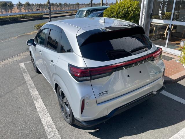 オーラ Ｇ　ＦＯＵＲ　レザーエディション　冠水歴車ナビＴＶアラウンドビューモニタープロパイロットＢＯＳＥサウンドＥＴＣ２．０禁煙車４ＷＤ寒冷地仕様前席シートヒーターステアリングヒーターエマージェンシーブレーキ衝突軽減ブレーキ踏み間違防止（13枚目）