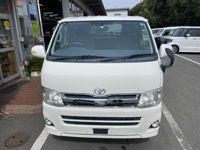 ハイエースバン ＤＸ　ＧＬパッケージ　ナビバックカメラＥＴＣ車載器５ドアロング３／６人乗り低床オートマガソリン車エアコンパワステパワーウィンドキーレスエントリーフル装備ヘッドライトレベライザー衝突安全ボディーフォグ電格ミラＧＬパッケージ白（4枚目）