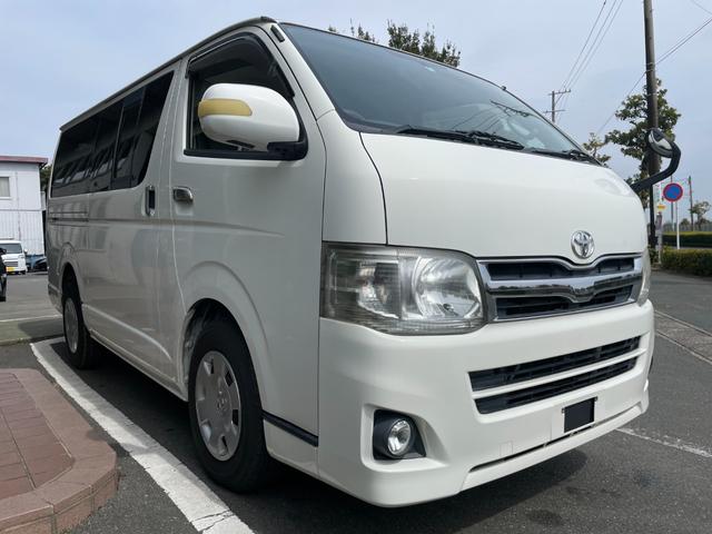 ハイエースバン ＤＸ　ＧＬパッケージ　ナビバックカメラＥＴＣ車載器５ドアロング３／６人乗り低床オートマガソリン車エアコンパワステパワーウィンドキーレスエントリーフル装備ヘッドライトレベライザー衝突安全ボディーフォグ電格ミラＧＬパッケージ白（5枚目）