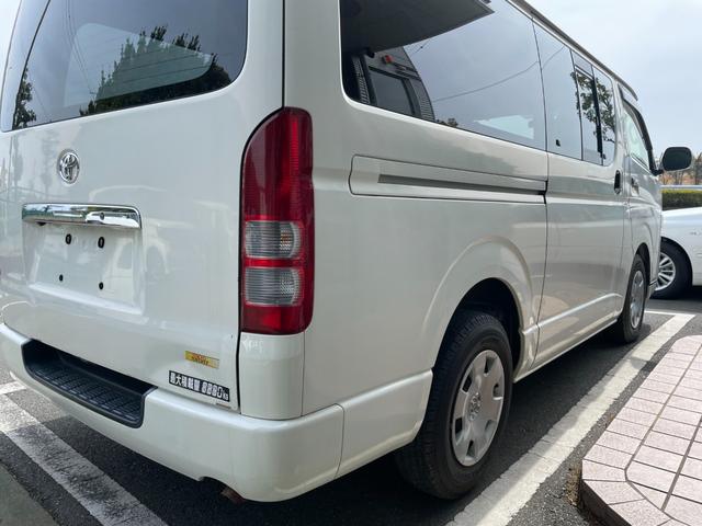 ハイエースバン ＤＸ　ＧＬパッケージ　ナビバックカメラＥＴＣ車載器５ドアロング３／６人乗り低床オートマガソリン車エアコンパワステパワーウィンドキーレスエントリーフル装備ヘッドライトレベライザー衝突安全ボディーフォグ電格ミラＧＬパッケージ白（21枚目）