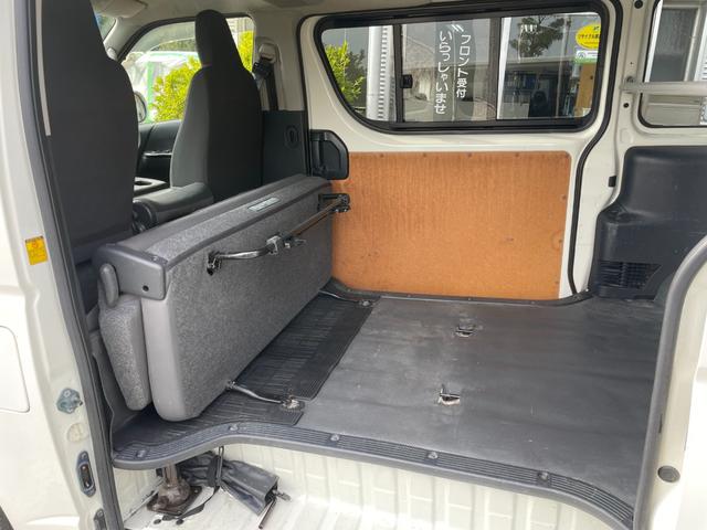 ハイエースバン ＤＸ　ＧＬパッケージ　ナビバックカメラＥＴＣ車載器５ドアロング３／６人乗り低床オートマガソリン車エアコンパワステパワーウィンドキーレスエントリーフル装備ヘッドライトレベライザー衝突安全ボディーフォグ電格ミラＧＬパッケージ白（54枚目）