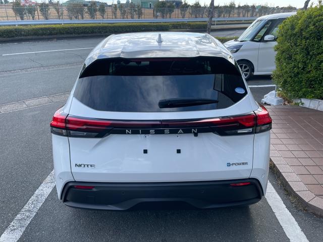 ノート Ｘ　冠水歴車ナビＴＶバックカメラＥＴＣ車載器禁煙車エマージェンシーブレーキ踏み間違え防止アダプティブＬＥＤヘッドＬＥＤフォグｅＰＯＷＥＲスマートキーＰスタートイモビ衝突安全ボディードライブレコーダー（12枚目）