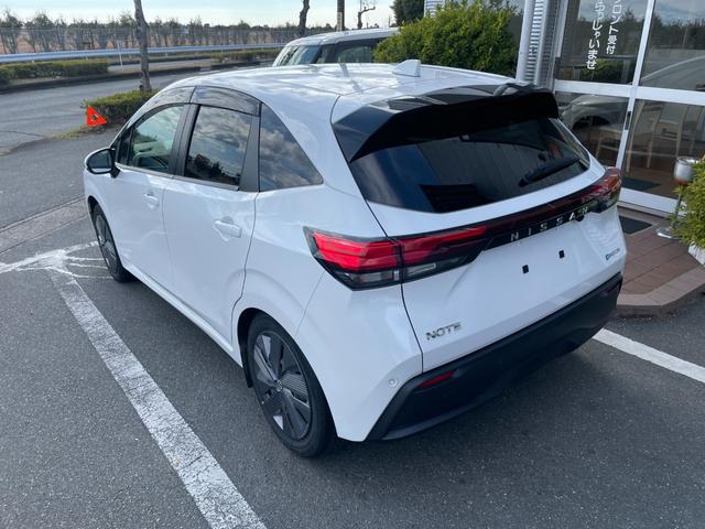 ノート Ｘ　冠水歴車ナビＴＶバックカメラＥＴＣ車載器禁煙車エマージェンシーブレーキ踏み間違え防止アダプティブＬＥＤヘッドＬＥＤフォグｅＰＯＷＥＲスマートキーＰスタートイモビ衝突安全ボディードライブレコーダー（14枚目）