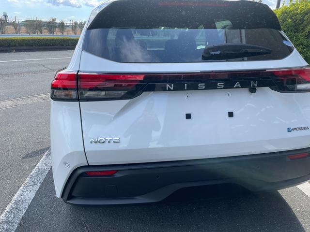 ノート Ｘ　冠水歴車ナビＴＶバックカメラＥＴＣ車載器禁煙車エマージェンシーブレーキ踏み間違え防止アダプティブＬＥＤヘッドＬＥＤフォグｅＰＯＷＥＲスマートキーＰスタートイモビ衝突安全ボディードライブレコーダー（22枚目）