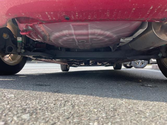 ノート ｅ－パワー　メダリスト　冠水歴車ナビＴＶアラウンドビューモニターエマージェンシーブレーキ禁煙車白線逸脱警報横滑り防止装置スマートキーＰスタートイモビライザー純正アルミ衝突安全ボディーステアリングスイッチ電格ミラー（26枚目）