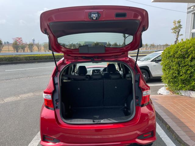 ノート ｅ－パワー　メダリスト　冠水歴車ナビＴＶアラウンドビューモニターエマージェンシーブレーキ禁煙車白線逸脱警報横滑り防止装置スマートキーＰスタートイモビライザー純正アルミ衝突安全ボディーステアリングスイッチ電格ミラー（61枚目）