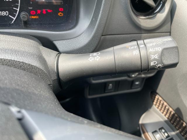 ノート ｅ－パワー　メダリスト　冠水歴車ナビＴＶアラウンドビューモニターエマージェンシーブレーキ禁煙車白線逸脱警報横滑り防止装置スマートキーＰスタートイモビライザー純正アルミ衝突安全ボディーステアリングスイッチ電格ミラー（74枚目）