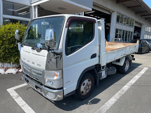 キャンター 全低床ダンプ　全低床強化ダンプ２ｔ積載３０００ｃｃディーゼルターボ５速ＭＴＥＴＣ車載器鳥居枕木荷台内寸長３０３ｃｍ幅１５９ｃｍ煽り高３２ｃｍ床面地上高８１ｃｍ道板掛けＡＵＸ入力キーレスエントリーメンテノート付（2枚目）