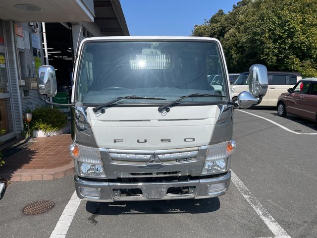 キャンター 全低床ダンプ　全低床強化ダンプ２ｔ積載３０００ｃｃディーゼルターボ５速ＭＴＥＴＣ車載器鳥居枕木荷台内寸長３０３ｃｍ幅１５９ｃｍ煽り高３２ｃｍ床面地上高８１ｃｍ道板掛けＡＵＸ入力キーレスエントリーメンテノート付（4枚目）