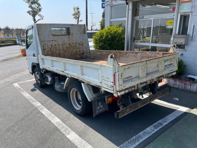 キャンター 全低床ダンプ　全低床強化ダンプ２ｔ積載３０００ｃｃディーゼルターボ５速ＭＴＥＴＣ車載器鳥居枕木荷台内寸長３０３ｃｍ幅１５９ｃｍ煽り高３２ｃｍ床面地上高８１ｃｍ道板掛けＡＵＸ入力キーレスエントリーメンテノート付（14枚目）