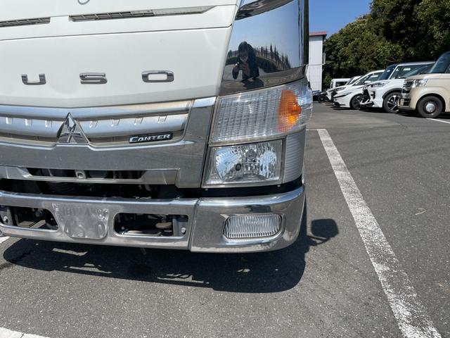キャンター 全低床ダンプ　全低床強化ダンプ２ｔ積載３０００ｃｃディーゼルターボ５速ＭＴＥＴＣ車載器鳥居枕木荷台内寸長３０３ｃｍ幅１５９ｃｍ煽り高３２ｃｍ床面地上高８１ｃｍ道板掛けＡＵＸ入力キーレスエントリーメンテノート付（16枚目）