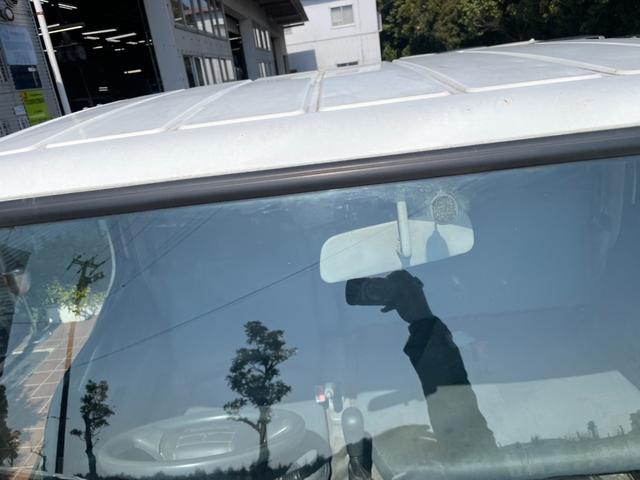 キャンター 全低床ダンプ　全低床強化ダンプ２ｔ積載３０００ｃｃディーゼルターボ５速ＭＴＥＴＣ車載器鳥居枕木荷台内寸長３０３ｃｍ幅１５９ｃｍ煽り高３２ｃｍ床面地上高８１ｃｍ道板掛けＡＵＸ入力キーレスエントリーメンテノート付（25枚目）