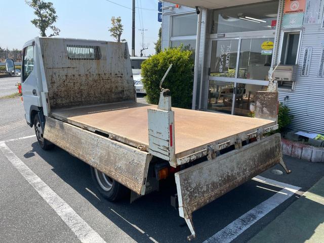 キャンター 全低床ダンプ　全低床強化ダンプ２ｔ積載３０００ｃｃディーゼルターボ５速ＭＴＥＴＣ車載器鳥居枕木荷台内寸長３０３ｃｍ幅１５９ｃｍ煽り高３２ｃｍ床面地上高８１ｃｍ道板掛けＡＵＸ入力キーレスエントリーメンテノート付（44枚目）