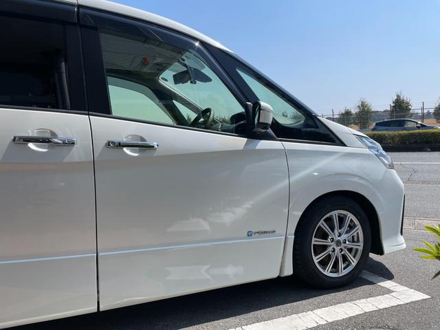 セレナ ｅ－パワー　ハイウェイスターＶ　冠水歴車ナビＴＶバックカメラアラウンドビューモニターＥＴＣ車載器禁煙車エマージェンシーブレーキセーフティパックＡインテリジェント　ルームミラーサイドカーテンエアバッグ両側パワスラスマートキー（7枚目）