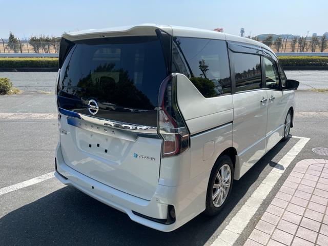 セレナ ｅ－パワー　ハイウェイスターＶ　冠水歴車ナビＴＶバックカメラアラウンドビューモニターＥＴＣ車載器禁煙車エマージェンシーブレーキセーフティパックＡインテリジェント　ルームミラーサイドカーテンエアバッグ両側パワスラスマートキー（10枚目）