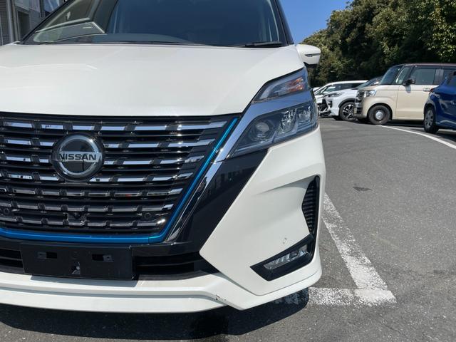 セレナ ｅ－パワー　ハイウェイスターＶ　冠水歴車ナビＴＶバックカメラアラウンドビューモニターＥＴＣ車載器禁煙車エマージェンシーブレーキセーフティパックＡインテリジェント　ルームミラーサイドカーテンエアバッグ両側パワスラスマートキー（16枚目）