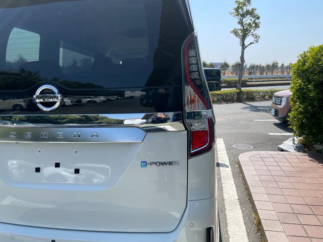 セレナ ｅ－パワー　ハイウェイスターＶ　冠水歴車ナビＴＶバックカメラアラウンドビューモニターＥＴＣ車載器禁煙車エマージェンシーブレーキセーフティパックＡインテリジェント　ルームミラーサイドカーテンエアバッグ両側パワスラスマートキー（20枚目）