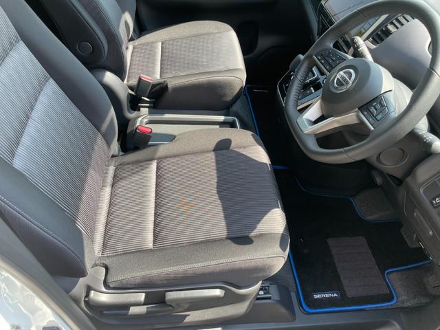 セレナ ｅ－パワー　ハイウェイスターＶ　冠水歴車ナビＴＶバックカメラアラウンドビューモニターＥＴＣ車載器禁煙車エマージェンシーブレーキセーフティパックＡインテリジェント　ルームミラーサイドカーテンエアバッグ両側パワスラスマートキー（42枚目）