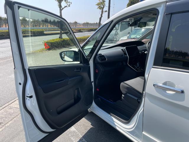 セレナ ｅ－パワー　ハイウェイスターＶ　冠水歴車ナビＴＶバックカメラアラウンドビューモニターＥＴＣ車載器禁煙車エマージェンシーブレーキセーフティパックＡインテリジェント　ルームミラーサイドカーテンエアバッグ両側パワスラスマートキー（44枚目）