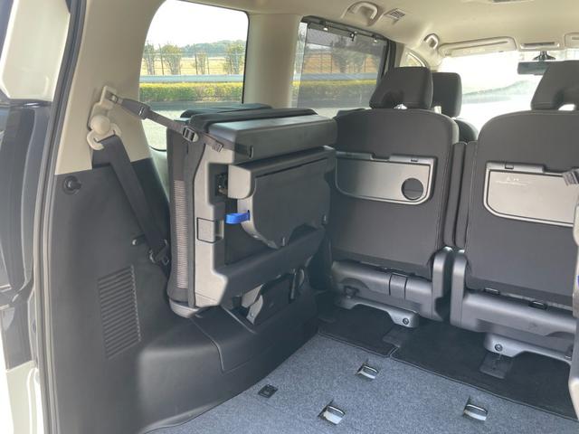 セレナ ｅ－パワー　ハイウェイスターＶ　冠水歴車ナビＴＶバックカメラアラウンドビューモニターＥＴＣ車載器禁煙車エマージェンシーブレーキセーフティパックＡインテリジェント　ルームミラーサイドカーテンエアバッグ両側パワスラスマートキー（64枚目）