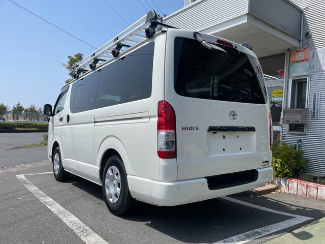 ハイエースバン ＤＸ　ＧＬパッケージ　冠水歴車５ドア３／６人乗りルーフキャリア付２８００ｃｃディーゼルターボ低床タイヤハウス有りナビＴＶバックカメラＥＴＣ車載器セーフティセンス衝突軽減ブレーキ付ＡＣＰＳＰＷキーレスエントリーフル装備（13枚目）