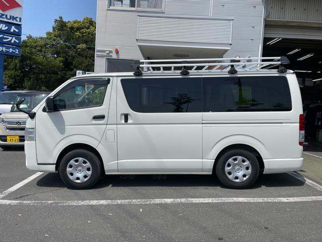 ハイエースバン ＤＸ　ＧＬパッケージ　冠水歴車５ドア３／６人乗りルーフキャリア付２８００ｃｃディーゼルターボ低床タイヤハウス有りナビＴＶバックカメラＥＴＣ車載器セーフティセンス衝突軽減ブレーキ付ＡＣＰＳＰＷキーレスエントリーフル装備（15枚目）