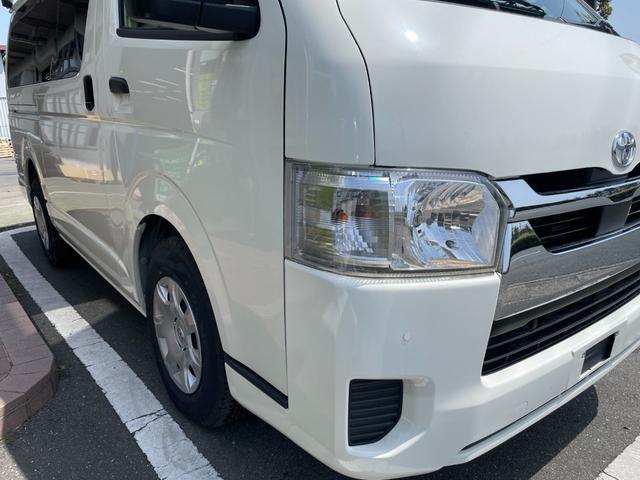 ハイエースバン ＤＸ　ＧＬパッケージ　冠水歴車５ドア３／６人乗りルーフキャリア付２８００ｃｃディーゼルターボ低床タイヤハウス有りナビＴＶバックカメラＥＴＣ車載器セーフティセンス衝突軽減ブレーキ付ＡＣＰＳＰＷキーレスエントリーフル装備（19枚目）