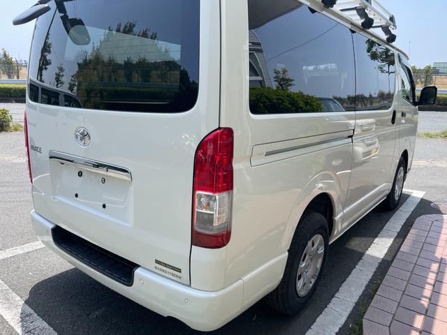 ハイエースバン ＤＸ　ＧＬパッケージ　冠水歴車５ドア３／６人乗りルーフキャリア付２８００ｃｃディーゼルターボ低床タイヤハウス有りナビＴＶバックカメラＥＴＣ車載器セーフティセンス衝突軽減ブレーキ付ＡＣＰＳＰＷキーレスエントリーフル装備（21枚目）