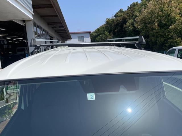 ハイエースバン ＤＸ　ＧＬパッケージ　冠水歴車５ドア３／６人乗りルーフキャリア付２８００ｃｃディーゼルターボ低床タイヤハウス有りナビＴＶバックカメラＥＴＣ車載器セーフティセンス衝突軽減ブレーキ付ＡＣＰＳＰＷキーレスエントリーフル装備（25枚目）