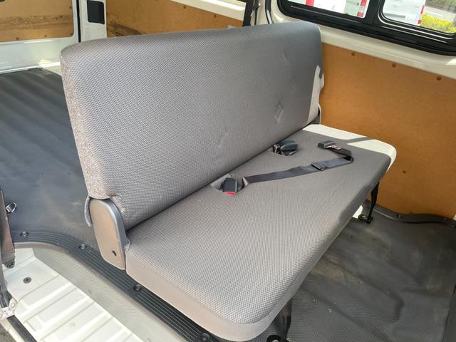 ハイエースバン ＤＸ　ＧＬパッケージ　冠水歴車５ドア３／６人乗りルーフキャリア付２８００ｃｃディーゼルターボ低床タイヤハウス有りナビＴＶバックカメラＥＴＣ車載器セーフティセンス衝突軽減ブレーキ付ＡＣＰＳＰＷキーレスエントリーフル装備（57枚目）