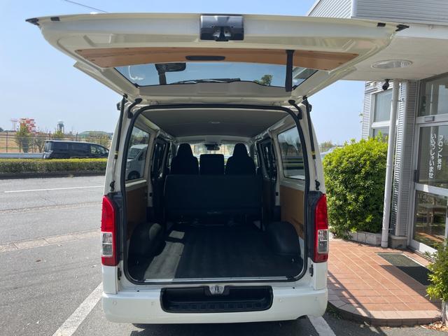 ハイエースバン ＤＸ　ＧＬパッケージ　冠水歴車５ドア３／６人乗りルーフキャリア付２８００ｃｃディーゼルターボ低床タイヤハウス有りナビＴＶバックカメラＥＴＣ車載器セーフティセンス衝突軽減ブレーキ付ＡＣＰＳＰＷキーレスエントリーフル装備（60枚目）