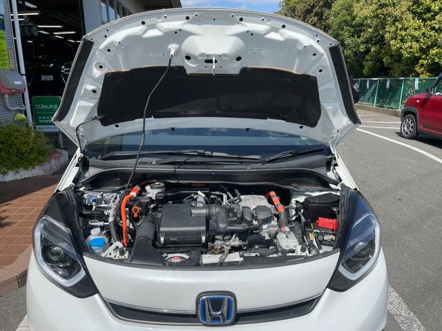 フィット ｅ：ＨＥＶホーム　冠水歴車９インチナビＴＶバックカメラＢＴオーディオ対応ＥＴＣ２．０禁煙センシングアダプティブクルーズコントロール衝突軽減ブレーキ踏み間違え防止ＬＥＤヘッド充電用ＵＳＢジャックドラレコ前後２カメラ（35枚目）