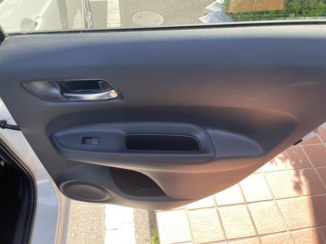 フィット ｅ：ＨＥＶホーム　冠水歴車９インチナビＴＶバックカメラＢＴオーディオ対応ＥＴＣ２．０禁煙センシングアダプティブクルーズコントロール衝突軽減ブレーキ踏み間違え防止ＬＥＤヘッド充電用ＵＳＢジャックドラレコ前後２カメラ（53枚目）