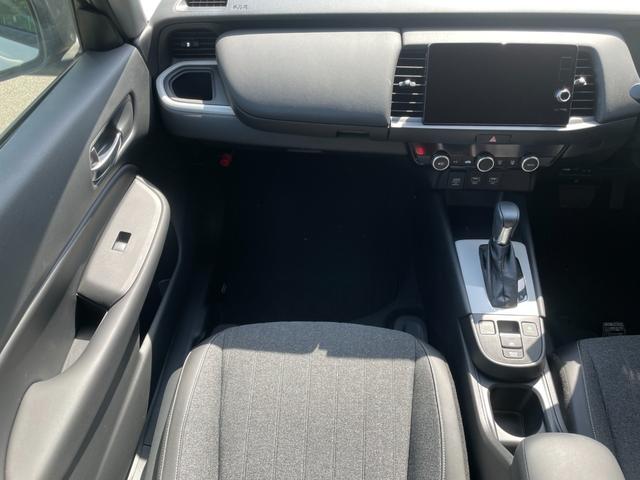 フィット ｅ：ＨＥＶホーム　冠水歴車９インチナビＴＶバックカメラＢＴオーディオ対応ＥＴＣ２．０禁煙センシングアダプティブクルーズコントロール衝突軽減ブレーキ踏み間違え防止ＬＥＤヘッド充電用ＵＳＢジャックドラレコ前後２カメラ（67枚目）