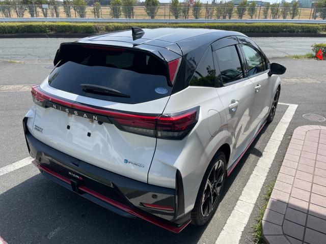 オーラ ニスモ　冠水歴車ナビＴＶアラウンドビューモニターＥＴＣ２．０禁煙車プロパイロットアダプティブクルーズコントロールデジタルインナーミラーブラインドスポットモニタースマートキー２本ＰスタートＬＥＤヘッド（9枚目）