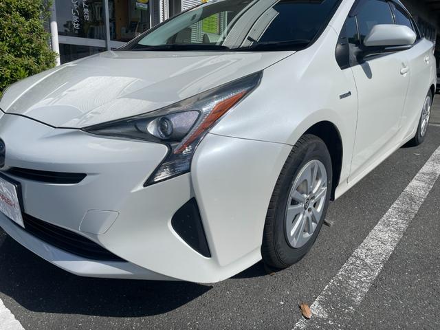 プリウス Ｓ　ナビＴＶバックカメラＥＴＣ車載器セーフティーセンス衝突軽減ブレーキ付プリクラッシュセーフティーレーダークルーズコントロール禁煙車スマートキー２本Ｐスタートイモビライザーメンテナンスノート取説ナビ取説付（16枚目）