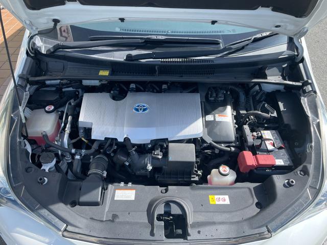 プリウス Ｓ　ナビＴＶバックカメラＥＴＣ車載器セーフティーセンス衝突軽減ブレーキ付プリクラッシュセーフティーレーダークルーズコントロール禁煙車スマートキー２本Ｐスタートイモビライザーメンテナンスノート取説ナビ取説付（32枚目）