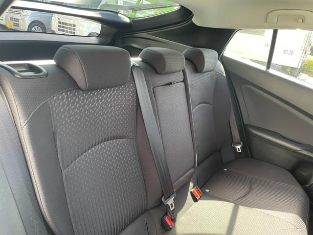 プリウス Ｓ　ナビＴＶバックカメラＥＴＣ車載器セーフティーセンス衝突軽減ブレーキ付プリクラッシュセーフティーレーダークルーズコントロール禁煙車スマートキー２本Ｐスタートイモビライザーメンテナンスノート取説ナビ取説付（50枚目）