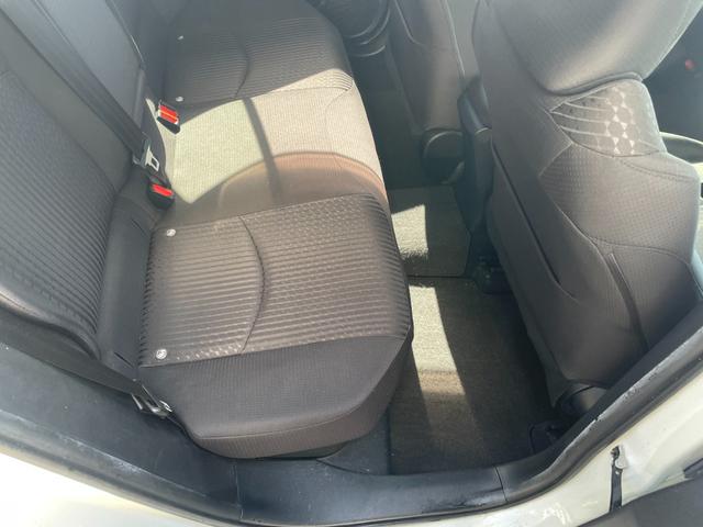 プリウス Ｓ　ナビＴＶバックカメラＥＴＣ車載器セーフティーセンス衝突軽減ブレーキ付プリクラッシュセーフティーレーダークルーズコントロール禁煙車スマートキー２本Ｐスタートイモビライザーメンテナンスノート取説ナビ取説付（51枚目）