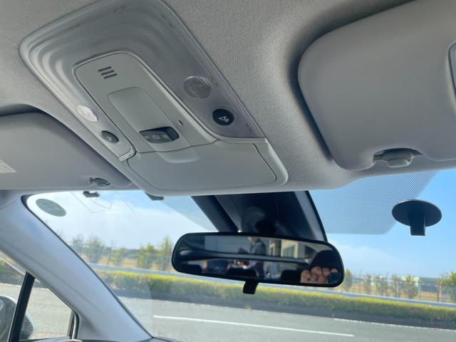 プリウス Ｓ　ナビＴＶバックカメラＥＴＣ車載器セーフティーセンス衝突軽減ブレーキ付プリクラッシュセーフティーレーダークルーズコントロール禁煙車スマートキー２本Ｐスタートイモビライザーメンテナンスノート取説ナビ取説付（75枚目）