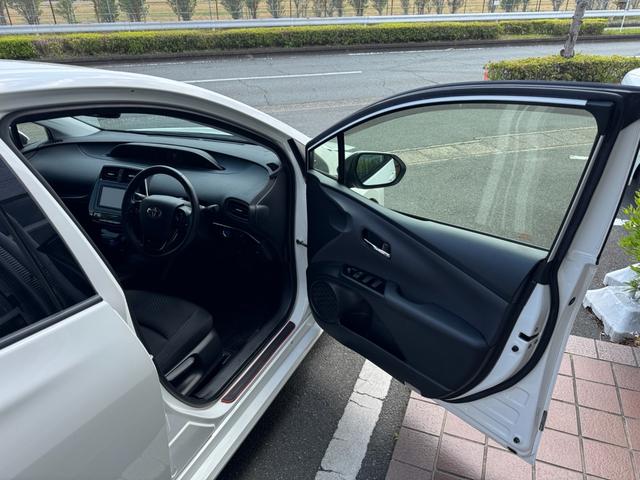 プリウス Ｓ　冠水歴車ナビＴＶバックカメラＥＴＣ車載器オートマチックハイビーム禁煙車セーフティーセンス衝突軽減ブレーキプリクラッシュセーフティー踏み間違え防止レーダークルコンスマートキーＰスタートオートライト（32枚目）
