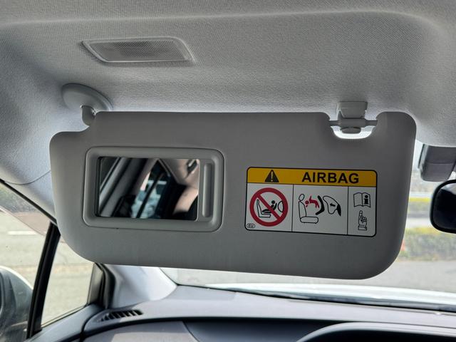 プリウス Ｓ　冠水歴車ナビＴＶバックカメラＥＴＣ車載器オートマチックハイビーム禁煙車セーフティーセンス衝突軽減ブレーキプリクラッシュセーフティー踏み間違え防止レーダークルコンスマートキーＰスタートオートライト（44枚目）