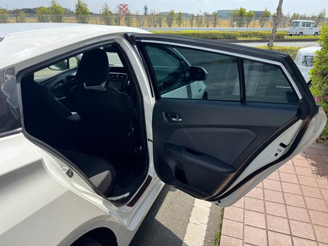 プリウス Ｓ　冠水歴車ナビＴＶバックカメラＥＴＣ車載器オートマチックハイビーム禁煙車セーフティーセンス衝突軽減ブレーキプリクラッシュセーフティー踏み間違え防止レーダークルコンスマートキーＰスタートオートライト（63枚目）