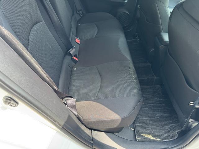 プリウス Ｓ　冠水歴車ナビＴＶバックカメラＥＴＣ車載器オートマチックハイビーム禁煙車セーフティーセンス衝突軽減ブレーキプリクラッシュセーフティー踏み間違え防止レーダークルコンスマートキーＰスタートオートライト（67枚目）