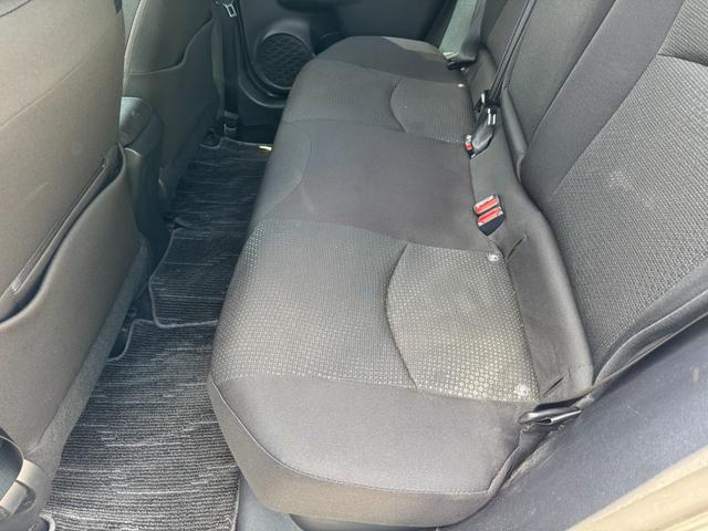 プリウス Ｓ　冠水歴車ナビＴＶバックカメラＥＴＣ車載器オートマチックハイビーム禁煙車セーフティーセンス衝突軽減ブレーキプリクラッシュセーフティー踏み間違え防止レーダークルコンスマートキーＰスタートオートライト（72枚目）